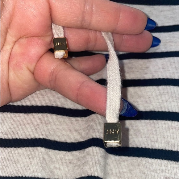 Jones New York Black and Cream Striped Top - Picture 8 of 8